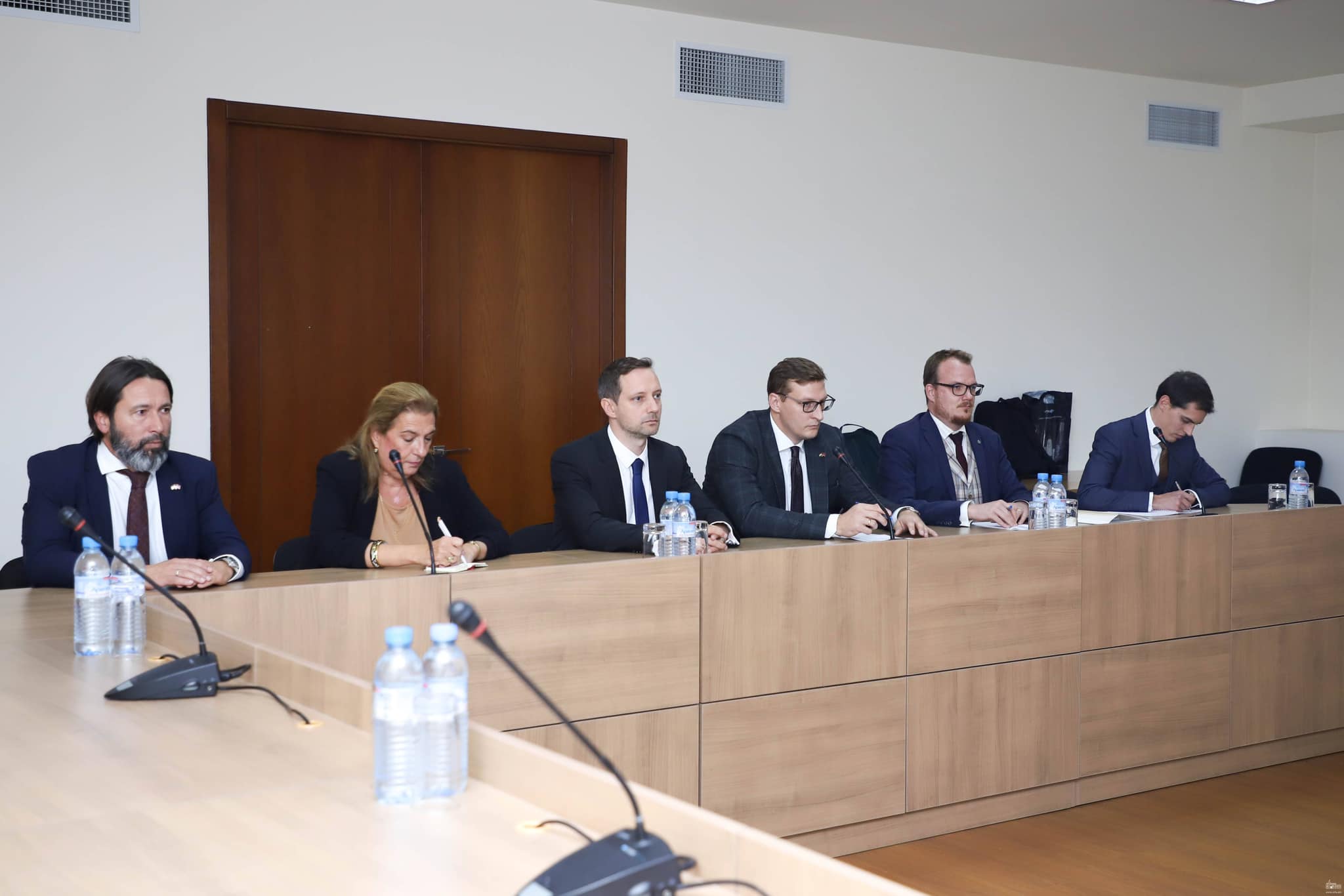 Deputy Foreign Minister of Armenia Paruyr Hovhannisyan received the Hungarian delegation led by Miklos Panyi, the Deputy Minister of the Hungarian Prime Minister’s Office and Tristan Azbej, Secretary of State for the «‎Hungary Helps» Programme.