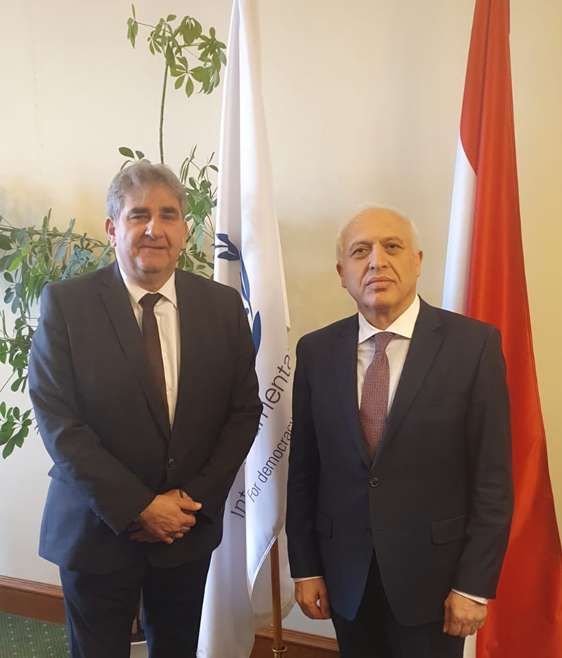 Április 22-én Ashot Smbatyan, Örményország magyarországi nagykövete találkozott Balla Mihállyal